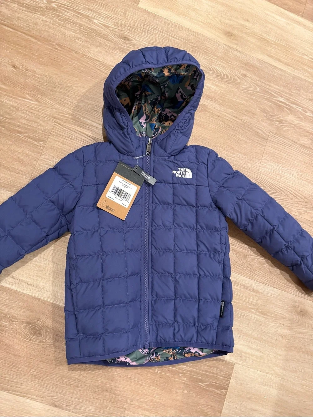 The North Face Kids Reversible ThermoBall Hooded Jacket, 5, Cave Blue